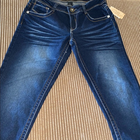 New Southpole Jeans Co. Juniors Stretch Capris - Picture 3 of 6